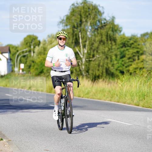 31.08.2025 - Elbe Triathlon Hamburg Michael Burmester http://msf.ph/oto/8663478 31.08.2025 09:17:26 Radfahren 365, 480 meine-sportfotos.de