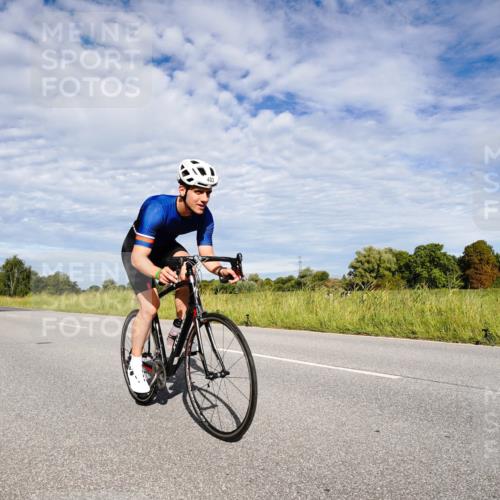 31.08.2025 - Elbe Triathlon Hamburg Michael Burmester http://msf.ph/oto/8663481 31.08.2025 09:38:10 Radfahren 267, 289, 335, 370, 403, 405, 506, 788, 854, 895 meine-sportfotos.de