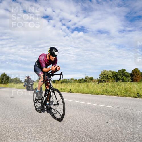 31.08.2025 - Elbe Triathlon Hamburg Michael Burmester http://msf.ph/oto/8663483 31.08.2025 09:38:12 Radfahren 267, 289, 370, 402, 403, 506, 699, 788 meine-sportfotos.de
