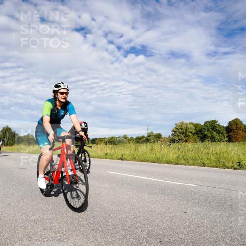 31.08.2025 - Elbe Triathlon Hamburg Michael Burmester http://msf.ph/oto/8663491 31.08.2025 09:38:16 Radfahren 267, 289, 402, 472, 506, 524, 699, 788 meine-sportfotos.de