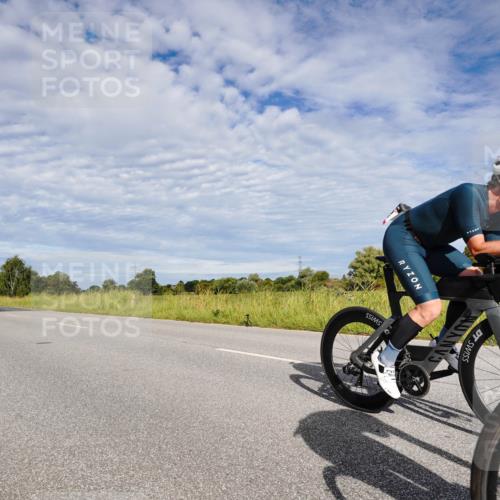 31.08.2025 - Elbe Triathlon Hamburg Michael Burmester http://msf.ph/oto/8663523 31.08.2025 09:38:43 Radfahren 255, 308, 373, 596, 639, 642 meine-sportfotos.de