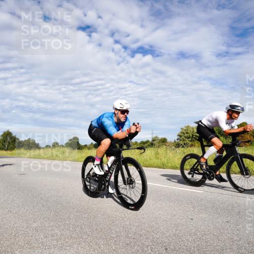 31.08.2025 - Elbe Triathlon Hamburg Michael Burmester http://msf.ph/oto/8663525 31.08.2025 09:38:45 Radfahren 255, 308, 373, 596, 639, 642 meine-sportfotos.de