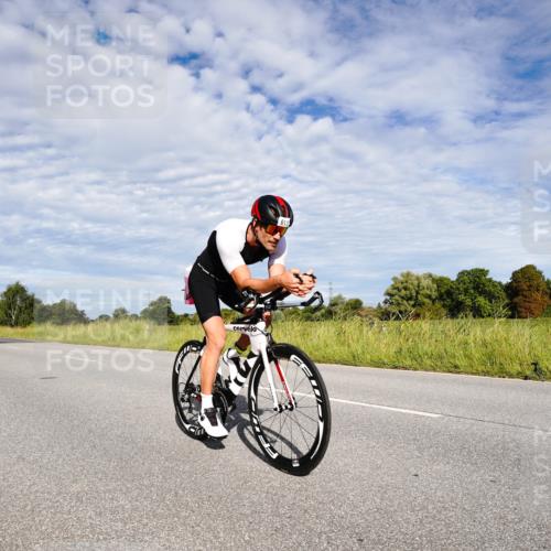 31.08.2025 - Elbe Triathlon Hamburg Michael Burmester http://msf.ph/oto/8663538 31.08.2025 09:38:58 Radfahren 424, 457, 611, 922 meine-sportfotos.de