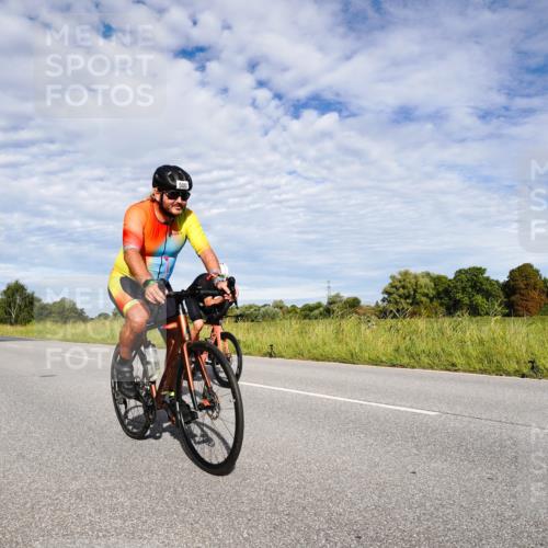 31.08.2025 - Elbe Triathlon Hamburg Michael Burmester http://msf.ph/oto/8663575 31.08.2025 09:39:31 Radfahren 346, 366, 478, 500, 511, 662, 687, 724, 745 meine-sportfotos.de