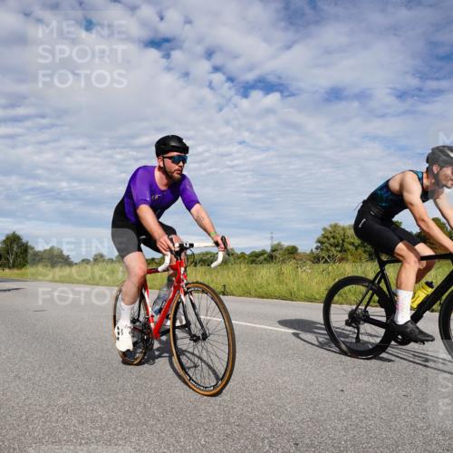31.08.2025 - Elbe Triathlon Hamburg Michael Burmester http://msf.ph/oto/8663583 31.08.2025 09:39:35 Radfahren 346, 366, 478, 511, 548 meine-sportfotos.de