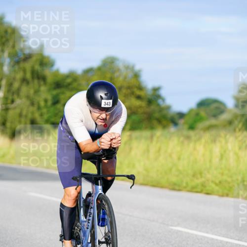 31.08.2025 - Elbe Triathlon Hamburg Michael Burmester http://msf.ph/oto/8663585 31.08.2025 09:18:21 Radfahren 343, 352, 463, 465 meine-sportfotos.de