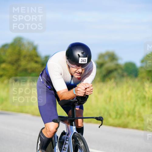 31.08.2025 - Elbe Triathlon Hamburg Michael Burmester http://msf.ph/oto/8663587 31.08.2025 09:18:21 Radfahren 343, 352, 463, 465 meine-sportfotos.de