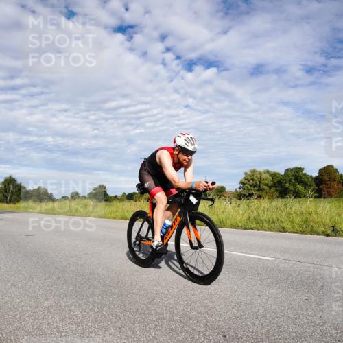 31.08.2025 - Elbe Triathlon Hamburg Michael Burmester http://msf.ph/oto/8663605 31.08.2025 09:40:04 Radfahren 334, 348, 418, 432, 471, 499, 536, 576, 652, 698, 725 meine-sportfotos.de