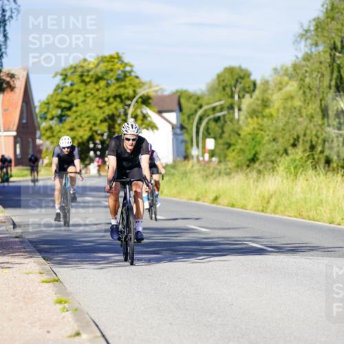 31.08.2025 - Elbe Triathlon Hamburg Michael Burmester http://msf.ph/oto/8663611 31.08.2025 09:18:39 Radfahren 416, 510, 547, 618 meine-sportfotos.de