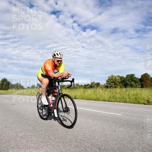 31.08.2025 - Elbe Triathlon Hamburg Michael Burmester http://msf.ph/oto/8663612 31.08.2025 09:40:08 Radfahren 265, 316, 348, 434, 471, 499, 525, 536, 652, 698, 725 meine-sportfotos.de