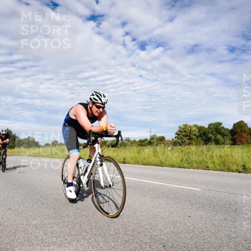 31.08.2025 - Elbe Triathlon Hamburg Michael Burmester http://msf.ph/oto/8663656 31.08.2025 09:40:43 Radfahren 246, 341, 415, 417, 444, 451, 619, 716, 805, 830 meine-sportfotos.de