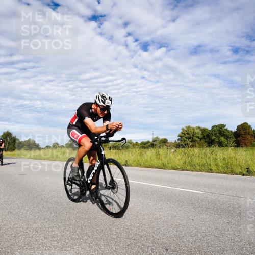 31.08.2025 - Elbe Triathlon Hamburg Michael Burmester http://msf.ph/oto/8663657 31.08.2025 09:40:44 Radfahren 246, 341, 415, 417, 444, 451, 619, 716, 805, 830, 840 meine-sportfotos.de