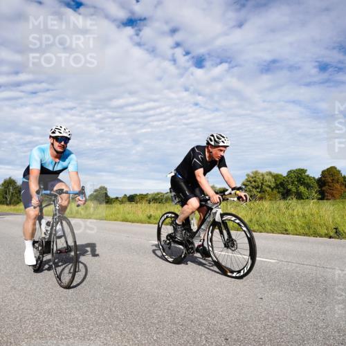 31.08.2025 - Elbe Triathlon Hamburg Michael Burmester http://msf.ph/oto/8663687 31.08.2025 09:41:01 Radfahren 258, 496, 546, 550, 558, 564, 711, 748, 848 meine-sportfotos.de