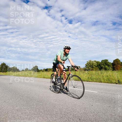 31.08.2025 - Elbe Triathlon Hamburg Michael Burmester http://msf.ph/oto/8663693 31.08.2025 09:41:04 Radfahren 496, 523, 546, 673, 748, 848 meine-sportfotos.de