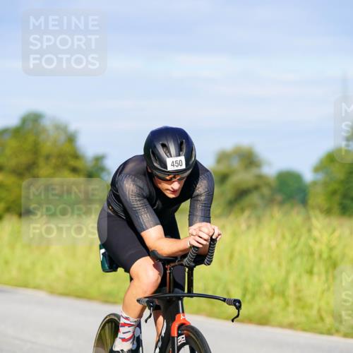 31.08.2025 - Elbe Triathlon Hamburg Michael Burmester http://msf.ph/oto/8663697 31.08.2025 09:19:12 Radfahren 450 meine-sportfotos.de