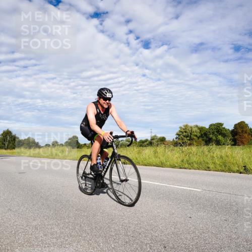 31.08.2025 - Elbe Triathlon Hamburg Michael Burmester http://msf.ph/oto/8663703 31.08.2025 09:41:12 Radfahren 261, 318, 395, 445, 523, 672, 673, 679, 692, 815, 853, 887 meine-sportfotos.de
