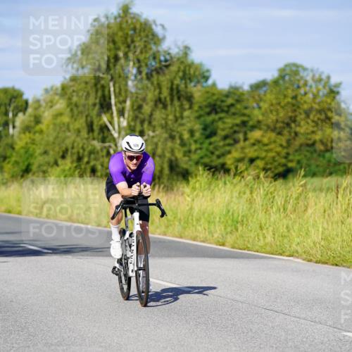 31.08.2025 - Elbe Triathlon Hamburg Michael Burmester http://msf.ph/oto/8663727 31.08.2025 09:19:35 Radfahren 222, 319, 526 meine-sportfotos.de