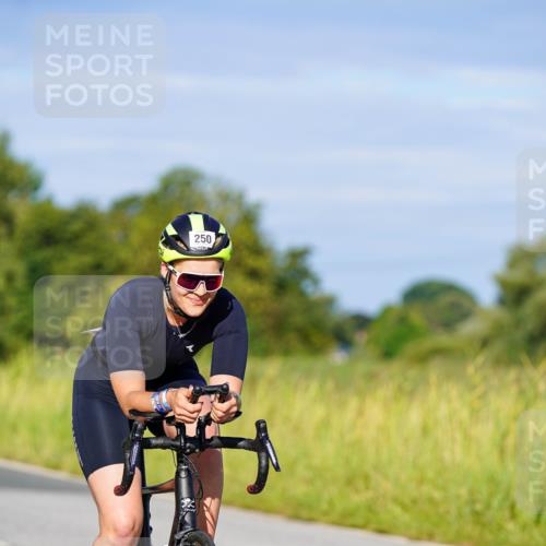 31.08.2025 - Elbe Triathlon Hamburg Michael Burmester http://msf.ph/oto/8663743 31.08.2025 09:19:57 Radfahren 208, 231, 250, 371 meine-sportfotos.de