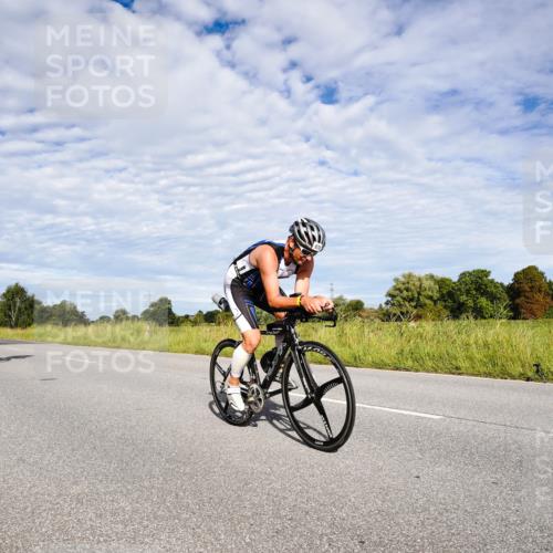 31.08.2025 - Elbe Triathlon Hamburg Michael Burmester http://msf.ph/oto/8663746 31.08.2025 09:41:40 Radfahren 302, 368, 608, 678, 813, 829 meine-sportfotos.de
