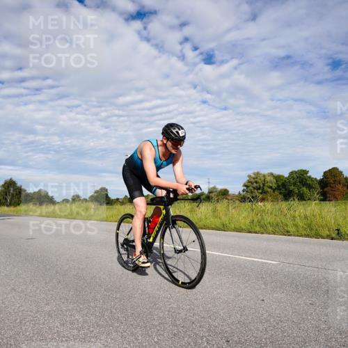 31.08.2025 - Elbe Triathlon Hamburg Michael Burmester http://msf.ph/oto/8663755 31.08.2025 09:41:51 Radfahren 266, 376, 579, 681, 910 meine-sportfotos.de