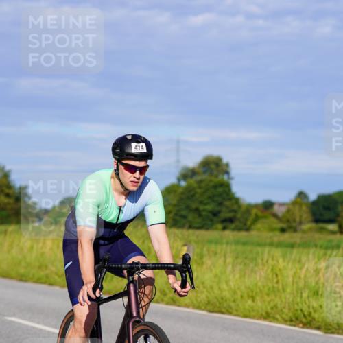 31.08.2025 - Elbe Triathlon Hamburg Michael Burmester http://msf.ph/oto/8663766 31.08.2025 09:20:06 Radfahren 208, 211, 371, 381, 474, 709 meine-sportfotos.de