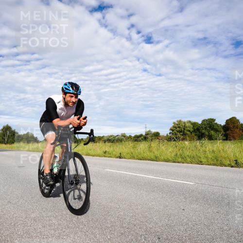 31.08.2025 - Elbe Triathlon Hamburg Michael Burmester http://msf.ph/oto/8663774 31.08.2025 09:42:14 Radfahren 278, 385, 590, 916, 929 meine-sportfotos.de