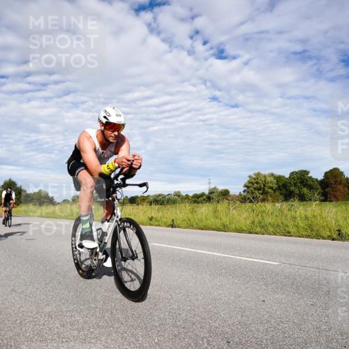31.08.2025 - Elbe Triathlon Hamburg Michael Burmester http://msf.ph/oto/8663815 31.08.2025 09:42:53 Radfahren 311, 414, 438, 486, 490, 522, 629, 648, 665, 882, 893 meine-sportfotos.de