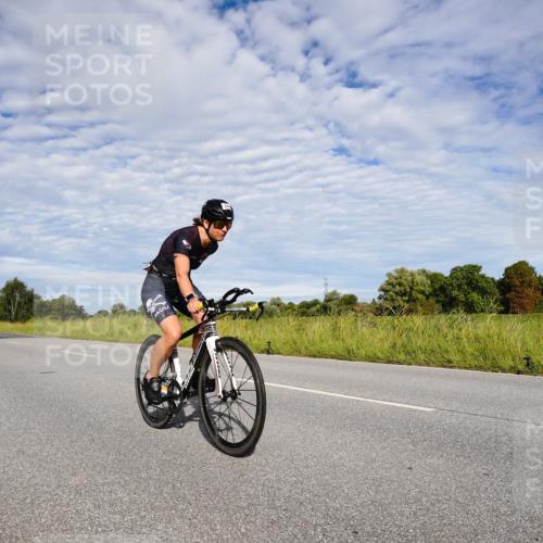 31.08.2025 - Elbe Triathlon Hamburg Michael Burmester http://msf.ph/oto/8663856 31.08.2025 09:43:24 Radfahren 249, 383, 567, 680, 779, 835 meine-sportfotos.de