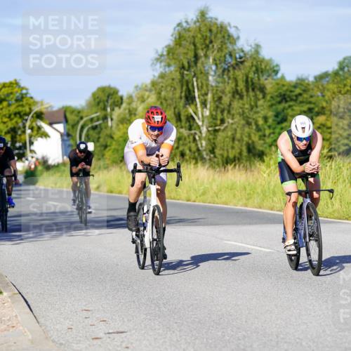 31.08.2025 - Elbe Triathlon Hamburg Michael Burmester http://msf.ph/oto/8663876 31.08.2025 09:20:54 Radfahren 372, 458, 482, 537, 553 meine-sportfotos.de