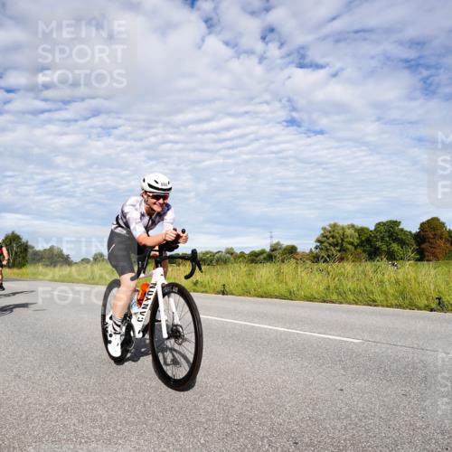 31.08.2025 - Elbe Triathlon Hamburg Michael Burmester http://msf.ph/oto/8663904 31.08.2025 09:44:03 Radfahren 281, 378, 476, 562, 787, 864 meine-sportfotos.de