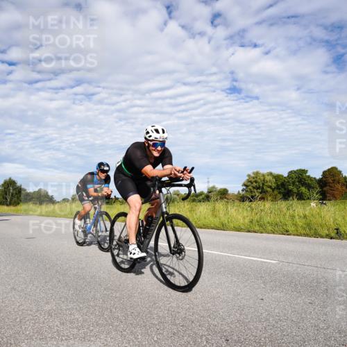 31.08.2025 - Elbe Triathlon Hamburg Michael Burmester http://msf.ph/oto/8663947 31.08.2025 09:44:58 Radfahren 292, 357, 469, 527, 613, 773 meine-sportfotos.de