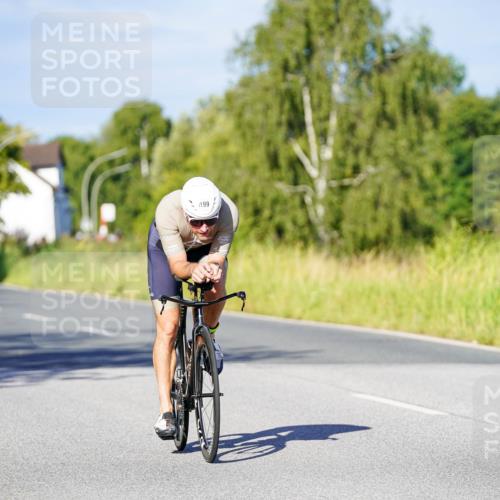 31.08.2025 - Elbe Triathlon Hamburg Michael Burmester http://msf.ph/oto/8663981 31.08.2025 09:21:22 Radfahren 199, 237, 390, 651 meine-sportfotos.de