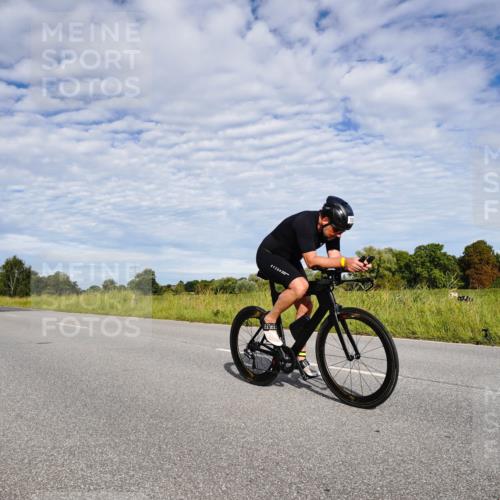 31.08.2025 - Elbe Triathlon Hamburg Michael Burmester http://msf.ph/oto/8663998 31.08.2025 09:45:39 Radfahren 392, 607, 633, 660, 700, 708, 786, 808, 826 meine-sportfotos.de