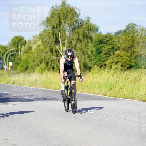 31.08.2025 - Elbe Triathlon Hamburg Michael Burmester http://msf.ph/oto/8664002 31.08.2025 09:21:36 Radfahren 264, 272, 412, 440, 478, 492, 532, 595, 603, 658 meine-sportfotos.de