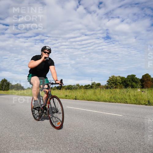 31.08.2025 - Elbe Triathlon Hamburg Michael Burmester http://msf.ph/oto/8664016 31.08.2025 09:45:56 Radfahren 466, 588, 712, 868 meine-sportfotos.de