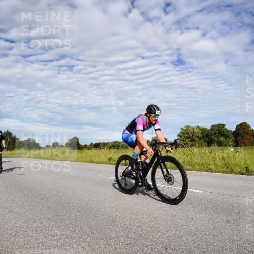 31.08.2025 - Elbe Triathlon Hamburg Michael Burmester http://msf.ph/oto/8664018 31.08.2025 09:46:01 Radfahren 463, 464, 466, 553, 712, 740, 868, 906 meine-sportfotos.de