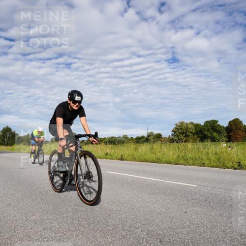 31.08.2025 - Elbe Triathlon Hamburg Michael Burmester http://msf.ph/oto/8664020 31.08.2025 09:46:02 Radfahren 463, 464, 466, 553, 600, 712, 740, 868, 906 meine-sportfotos.de