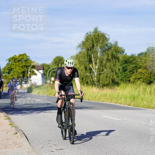 31.08.2025 - Elbe Triathlon Hamburg Michael Burmester http://msf.ph/oto/8664036 31.08.2025 09:21:46 Radfahren 229, 255, 276, 300, 402, 468, 492, 658 meine-sportfotos.de