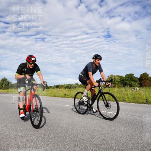 31.08.2025 - Elbe Triathlon Hamburg Michael Burmester http://msf.ph/oto/8664052 31.08.2025 09:46:24 Radfahren 280, 286, 419, 420, 421, 494, 635, 684, 707, 859, 909 meine-sportfotos.de