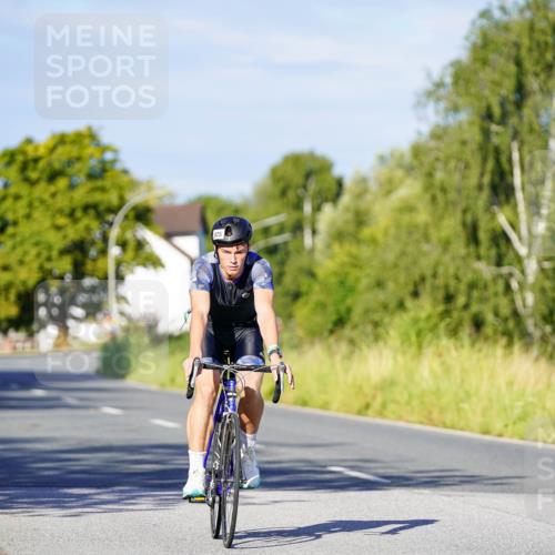 31.08.2025 - Elbe Triathlon Hamburg Michael Burmester http://msf.ph/oto/8664053 31.08.2025 09:22:00 Radfahren 925 meine-sportfotos.de
