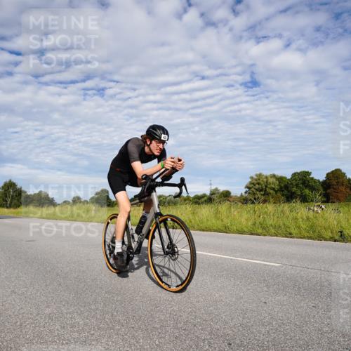 31.08.2025 - Elbe Triathlon Hamburg Michael Burmester http://msf.ph/oto/8664057 31.08.2025 09:46:30 Radfahren 419, 421, 439, 494, 599, 666, 909 meine-sportfotos.de