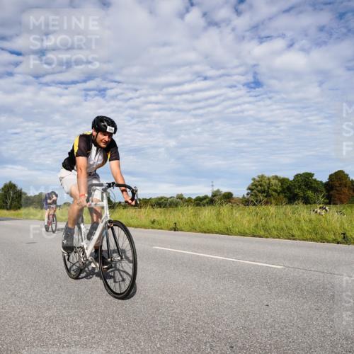 31.08.2025 - Elbe Triathlon Hamburg Michael Burmester http://msf.ph/oto/8664061 31.08.2025 09:46:33 Radfahren 394, 439, 494, 599, 666, 816, 909 meine-sportfotos.de