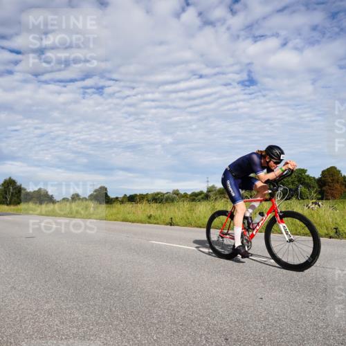 31.08.2025 - Elbe Triathlon Hamburg Michael Burmester http://msf.ph/oto/8664063 31.08.2025 09:46:33 Radfahren 394, 439, 494, 599, 666, 816, 909 meine-sportfotos.de