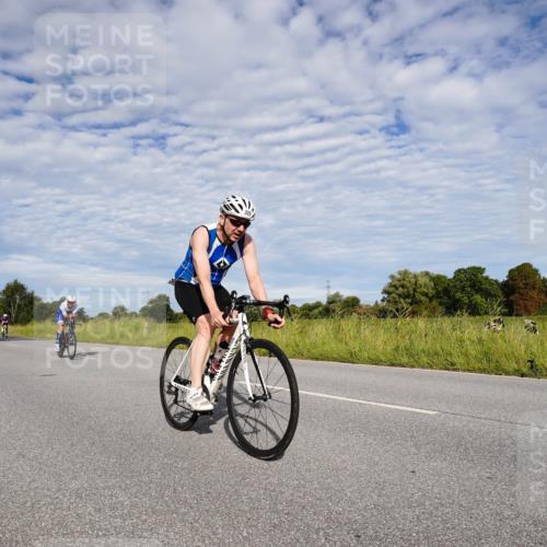 31.08.2025 - Elbe Triathlon Hamburg Michael Burmester http://msf.ph/oto/8664075 31.08.2025 09:46:46 Radfahren 294, 329, 526, 569, 570, 589, 729, 750, 759, 771, 838 meine-sportfotos.de