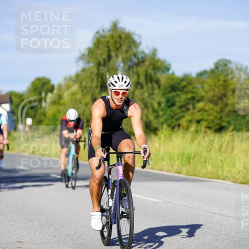 31.08.2025 - Elbe Triathlon Hamburg Michael Burmester http://msf.ph/oto/8664126 31.08.2025 09:22:31 Radfahren 181, 193, 195, 397, 405, 426, 479, 557, 614 meine-sportfotos.de