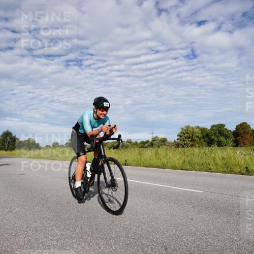 31.08.2025 - Elbe Triathlon Hamburg Michael Burmester http://msf.ph/oto/8664133 31.08.2025 09:47:39 Radfahren 253, 657, 754, 828, 850, 912 meine-sportfotos.de