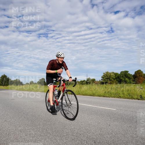 31.08.2025 - Elbe Triathlon Hamburg Michael Burmester http://msf.ph/oto/8664153 31.08.2025 09:47:55 Radfahren 285, 374, 495, 568, 790 meine-sportfotos.de