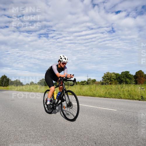 31.08.2025 - Elbe Triathlon Hamburg Michael Burmester http://msf.ph/oto/8664155 31.08.2025 09:47:59 Radfahren 285, 315, 528, 568, 781, 790, 901 meine-sportfotos.de