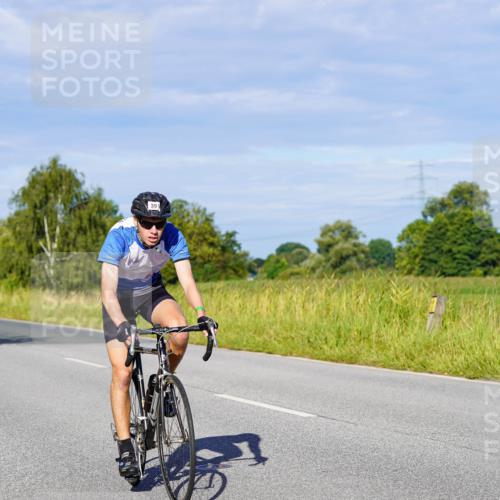 31.08.2025 - Elbe Triathlon Hamburg Michael Burmester http://msf.ph/oto/8664184 31.08.2025 09:22:43 Radfahren 166, 304, 391, 834 meine-sportfotos.de
