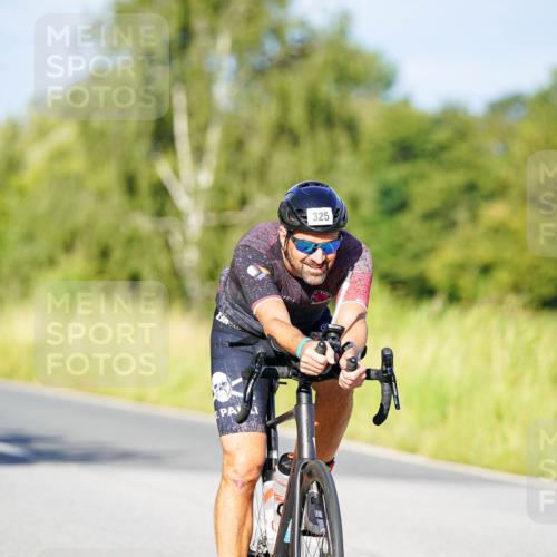 31.08.2025 - Elbe Triathlon Hamburg Michael Burmester http://msf.ph/oto/8664211 31.08.2025 09:23:00 Radfahren 325, 386, 406, 429, 575 meine-sportfotos.de